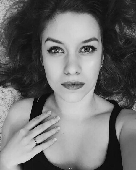 FormulaLena Quick model image