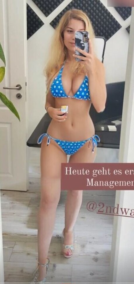 FormulaLena star beautiful img