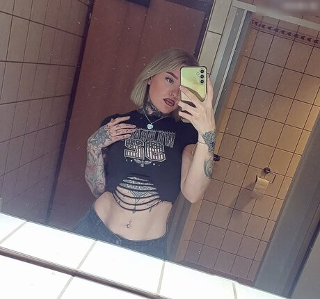 Typischblonnd pornographic star image