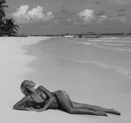 mexican milf onlyfans hot naked image