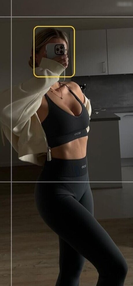 milf strip onlyfans sex image