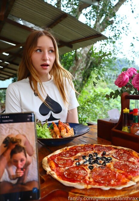 Glitterandanthrax sex star photo