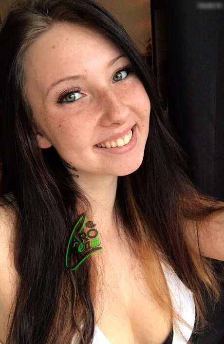 curly hair teen onlyfans sexy nudes pics