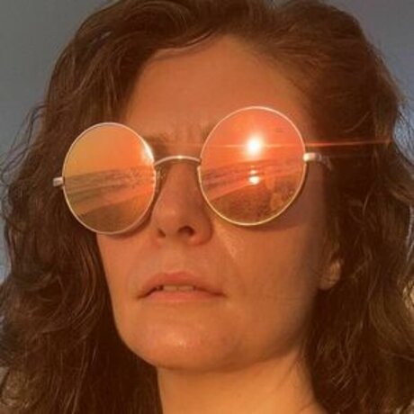 LexGoEveryday naked model image