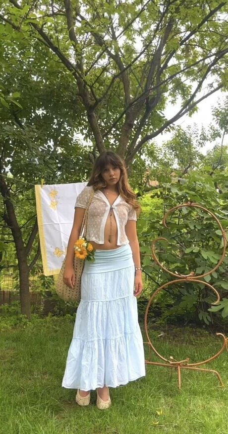 Anda Tohatan naked star pics