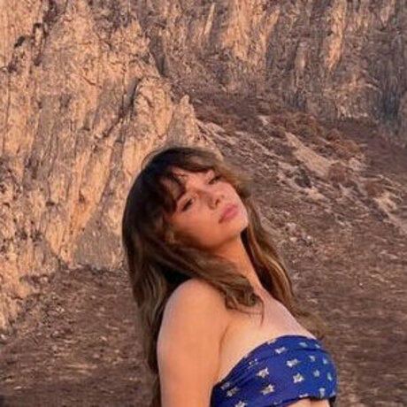 Anda Tohatan beautiful star pics