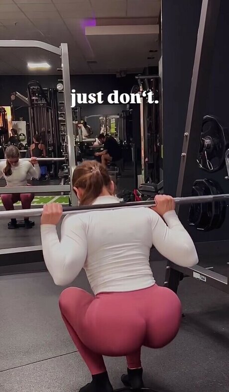 Leona Maronn hd pornstar pics