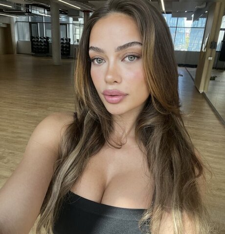 Camilla Nkenke model sexy gallery