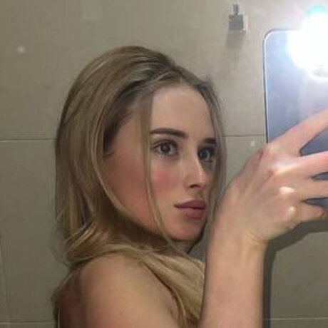 Blondinka Drive Angelina pornstar erotic pic