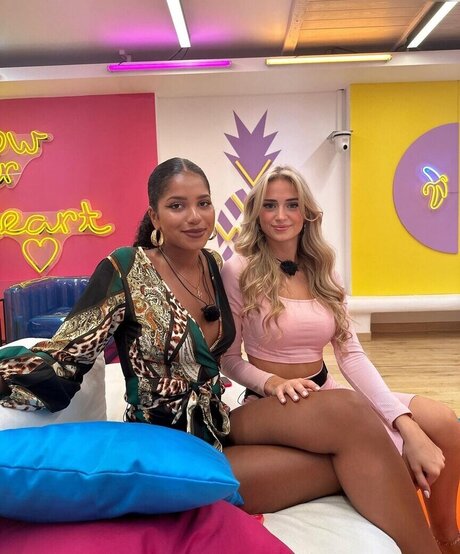 Vanessa Wende star nude pics