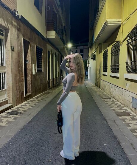 _marie lbs model erotic images