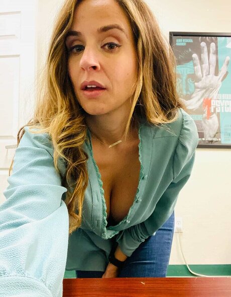 BellaSuede sex model gallery