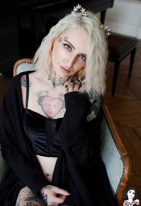 gladycesuicide pornstar hot pictures