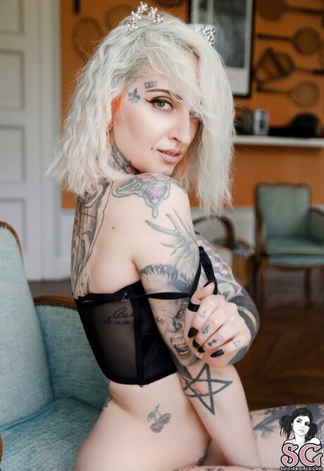 gladycesuicide model high quality photos