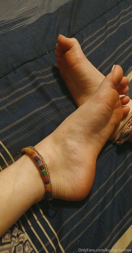 kushgirlxxfree adult model images