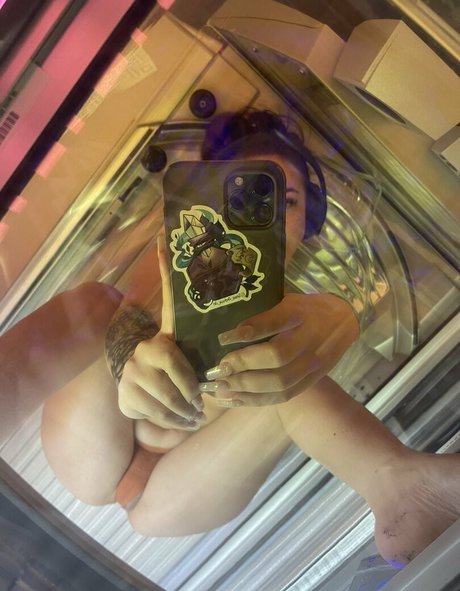 lysss suhhh naked star pics