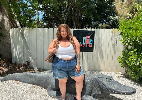 lushie lauren actress pics