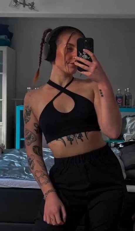 Towfacedkimmy erotic star img