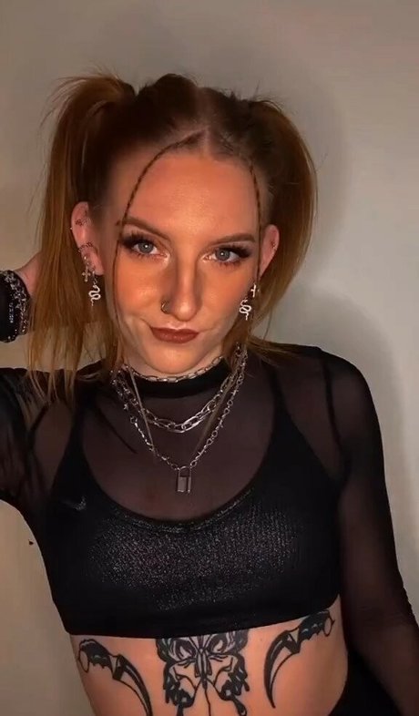 Towfacedkimmy naked model image