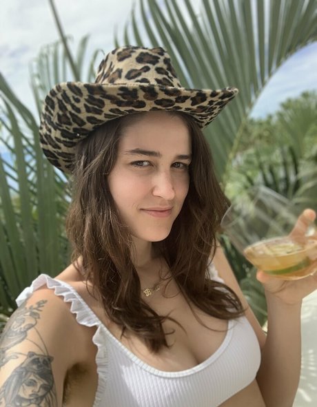 allieoops nude star archive