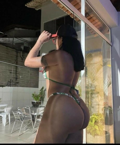 Michelle Belem model nudes gallery