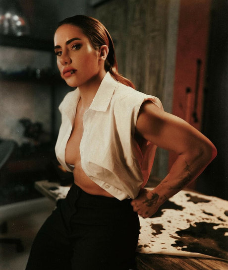 Stefi Cohen pretty pornstar photos