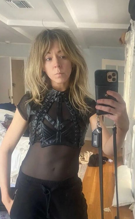 Lindsey Stirling star sexy img