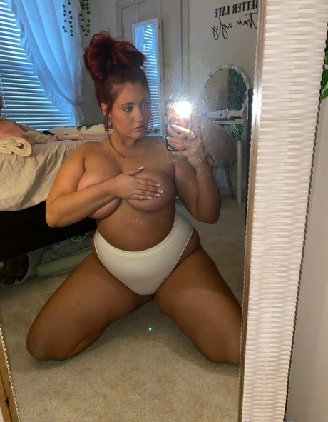 thatoneredhead0153 erotic star pic