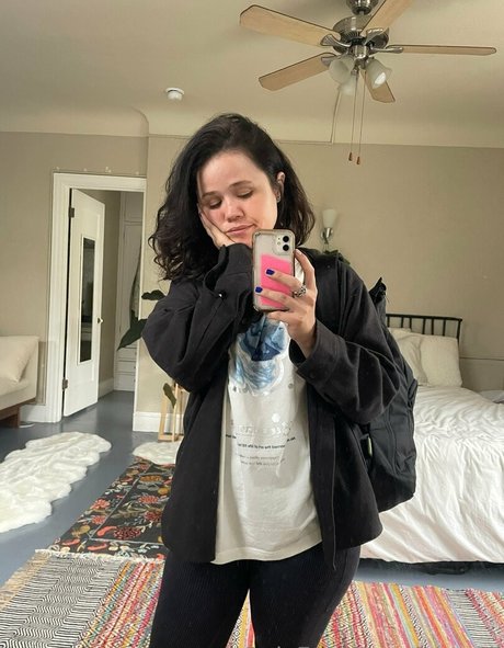 kae yli xxx star img