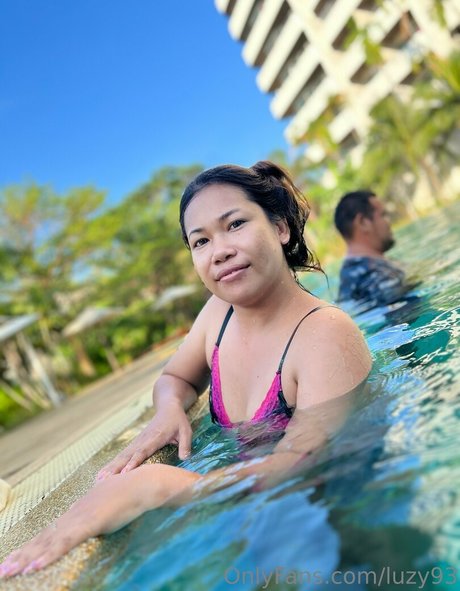 luzy93 pretty pornstar pic