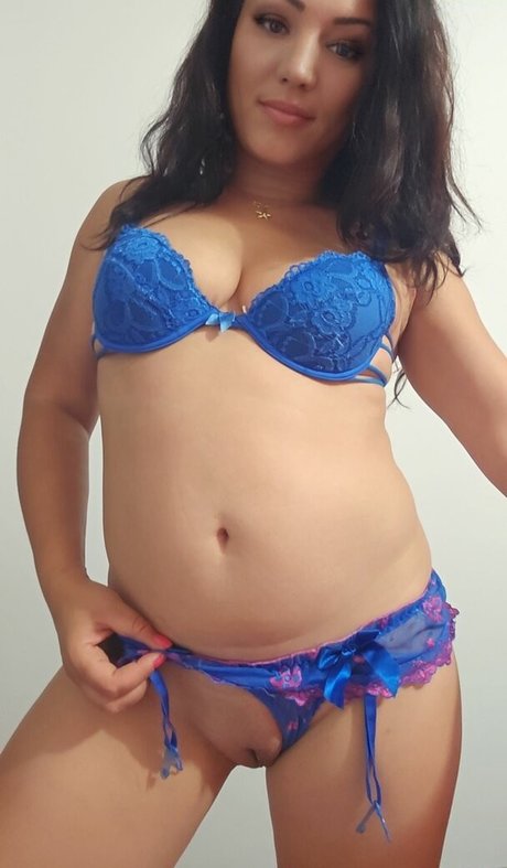 FoxyKara pretty actress img