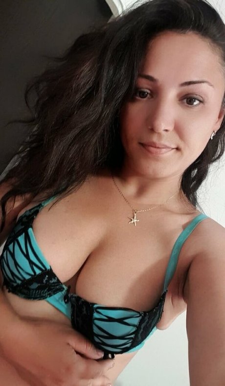 FoxyKara free model gallery