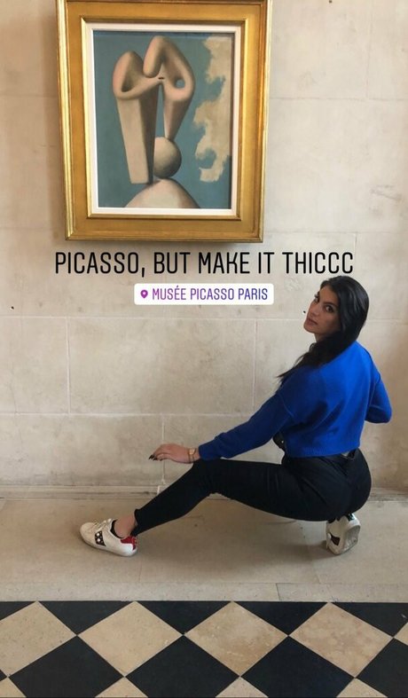 Ariana Basseri model free photo