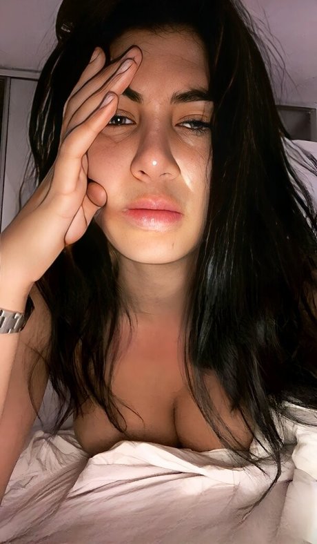 Ariana Basseri pornographic model picture