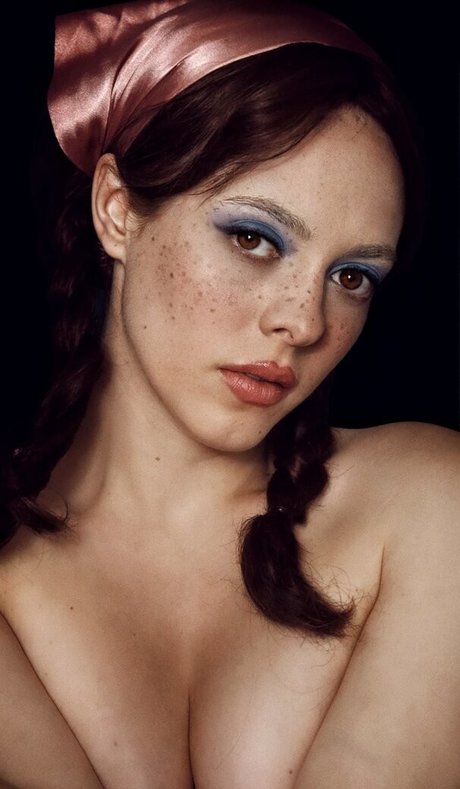 Kirsten Ria actress photos