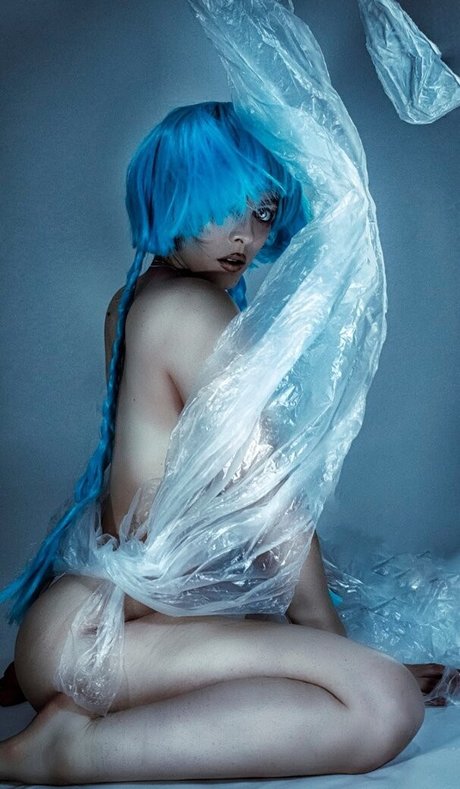 Kirsten Ria naked model pics