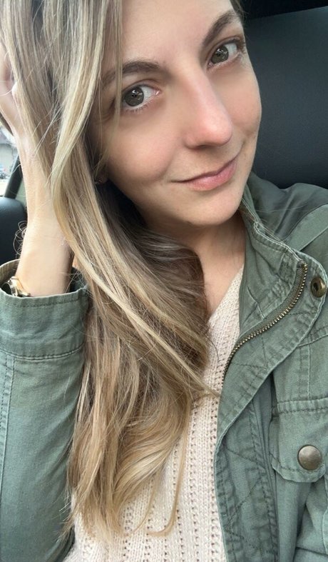 ButterflyYogaVIP pornstar gallery