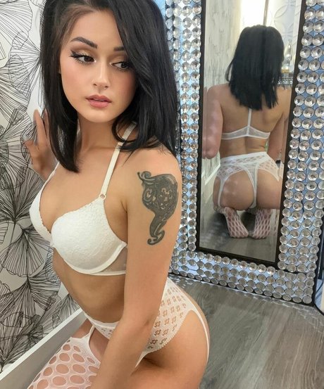 Kayybee model exclusive images