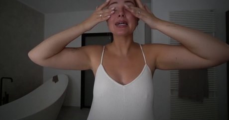 famous ladyboy onlyfans free xxx galleries