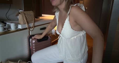 Maren Wolf porn actress galleries