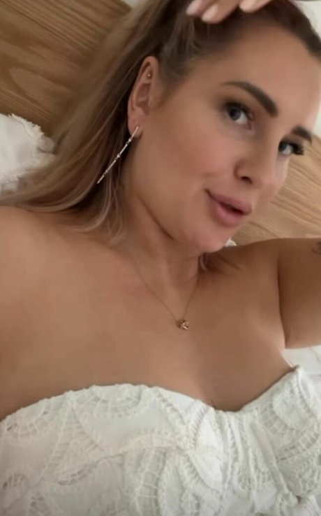 Maren Wolf model pretty picture