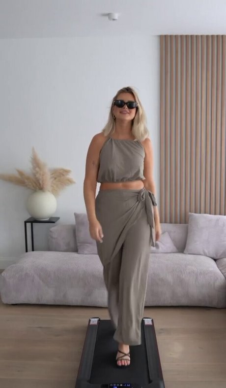 asian top onlyfans sex pics