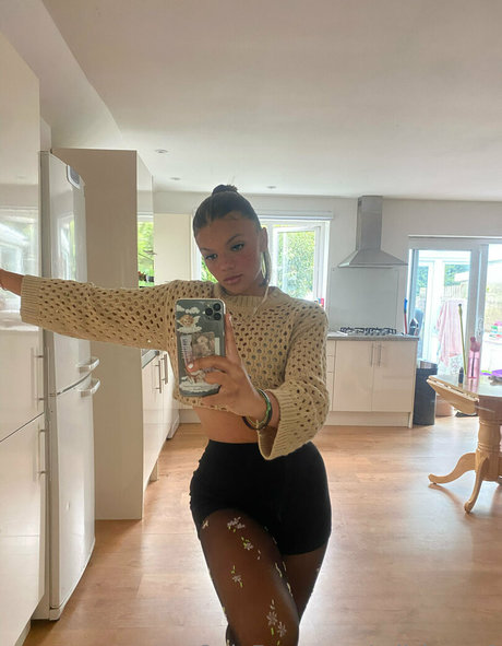 milslove 0 naked actress pic