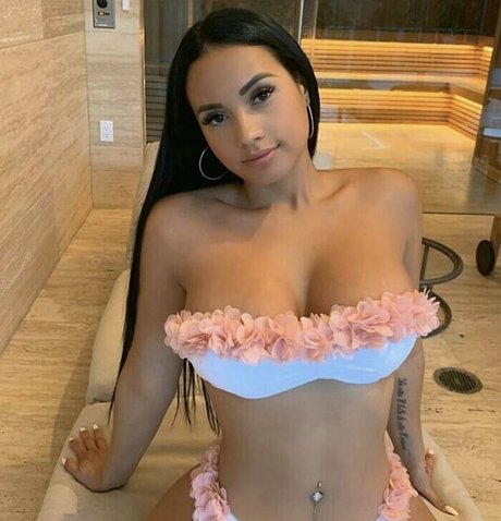 yinethcolombiana nudes pornstar image
