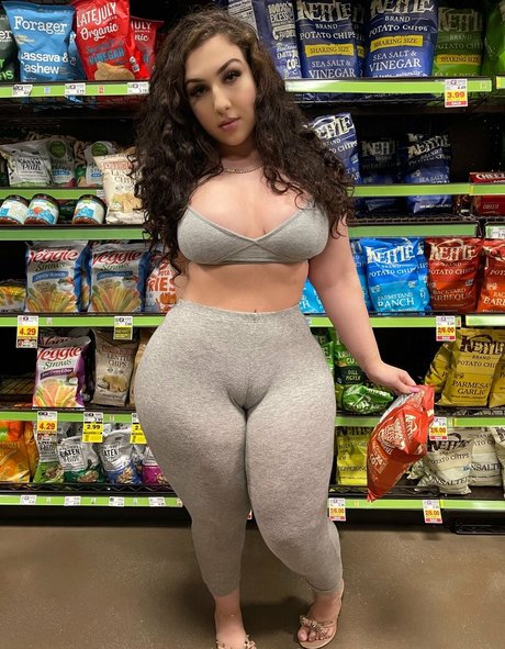 trapfree nice actress picture