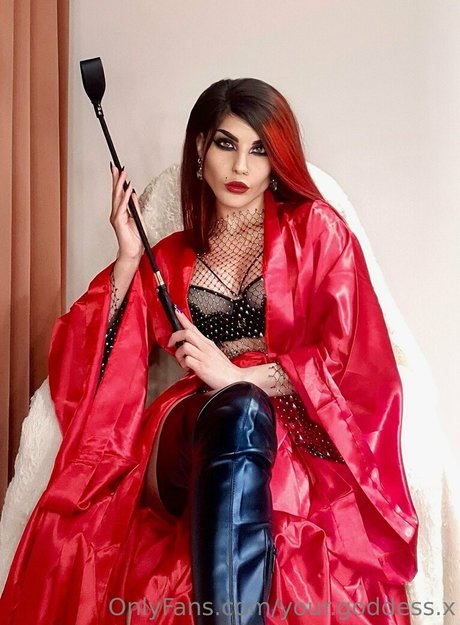 aleksa vamp perfect actress images