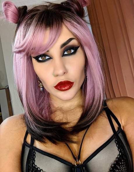 aleksa vamp model sex archive