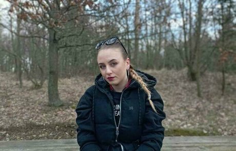 hollyclue star naked galleries