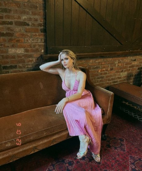 Erin Moriarty hot star image