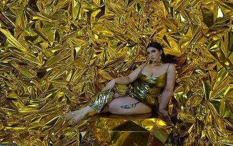 mature slut onlyfans art nude pic